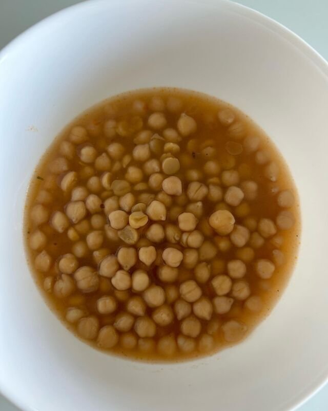 Dimmi che è novembre, senza dirmi che è novembre! 😊🍁🍂
.
.
#legumes #legumi #ceci #zuppa #soup #soupseason #souprecipe #ricetta #ricettadelgiorno #recipe #recipeoftheday #diet #dieta #dietasana #dietamediterranea #rimini #riccione #romagna #novembre #november #autumn #autumnvibes #autunno #fall #fallvibes #fallseason #healthyfood #healthy #healthylifestyle #eatclean